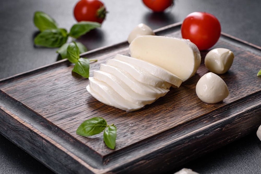 5 Types of Cheese for People With High Cholesterol
