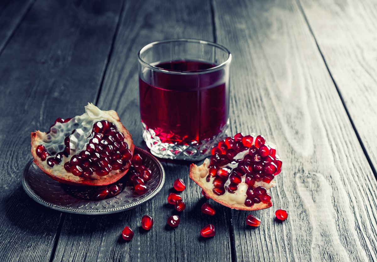 The Effects of Drinking Pomegranate Juice on Your Body