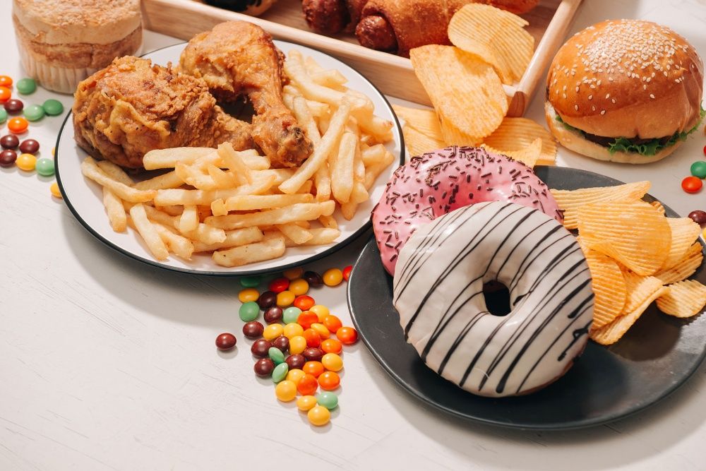 4 Food Types to Avoid After 40 if You Want to Lose Weight