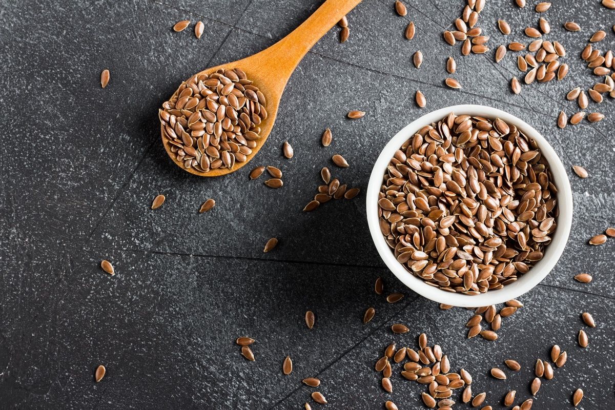 How Eating Flaxseeds Affects Your Body