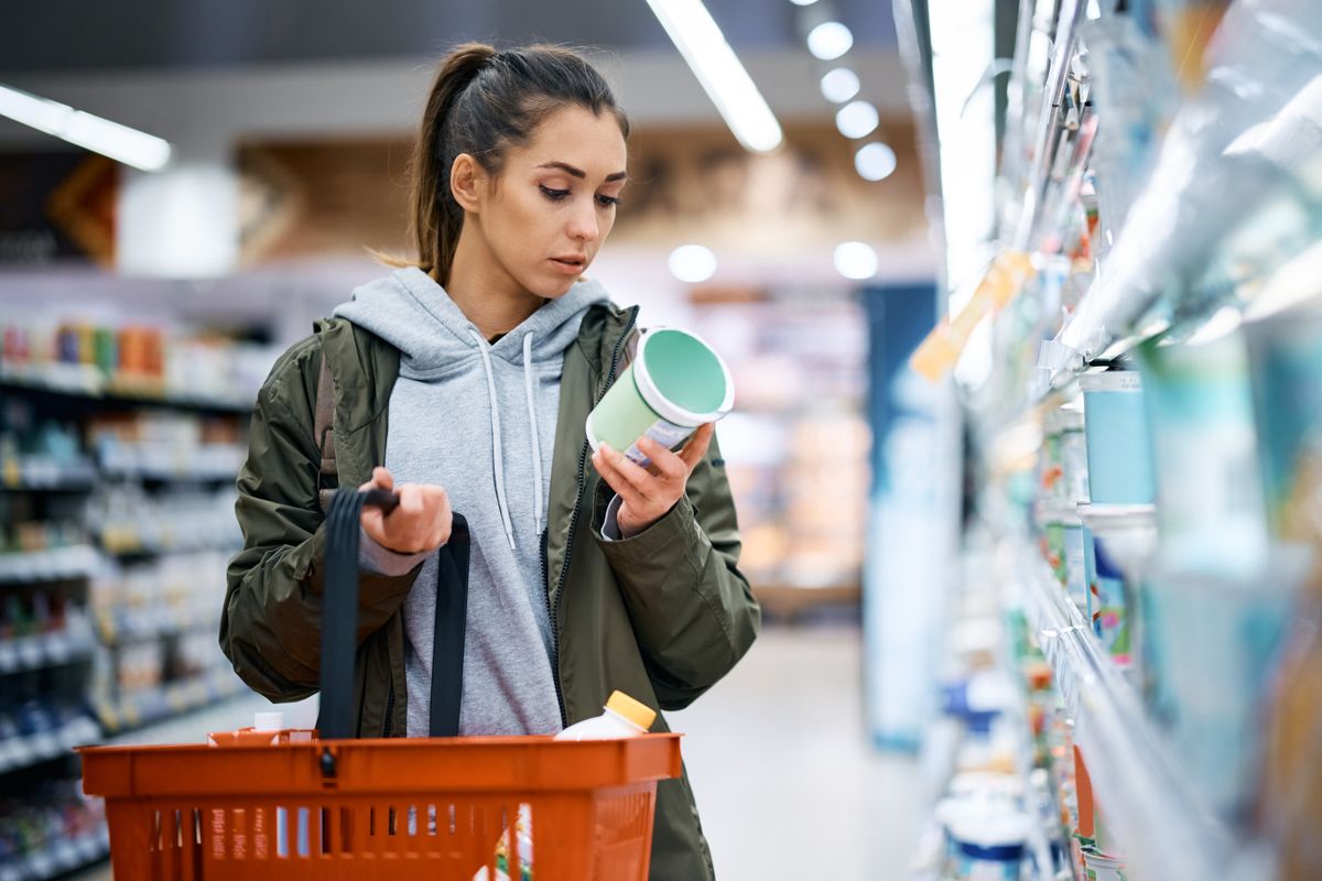 Beware of These 5 Red Flags on Nutrition Labels, According to Dietitians