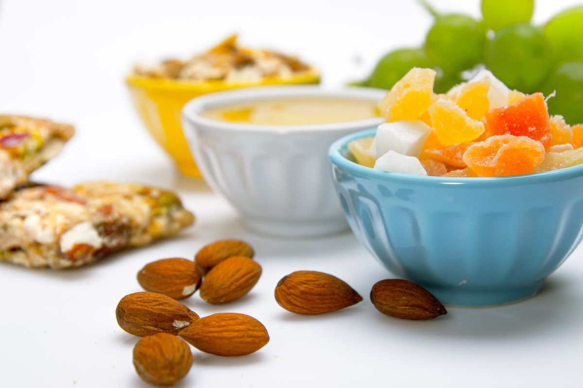 13 Top-Rated High-Protein, Low-Carb Snacks for Effective Weight Loss, Recommended by Dietitians