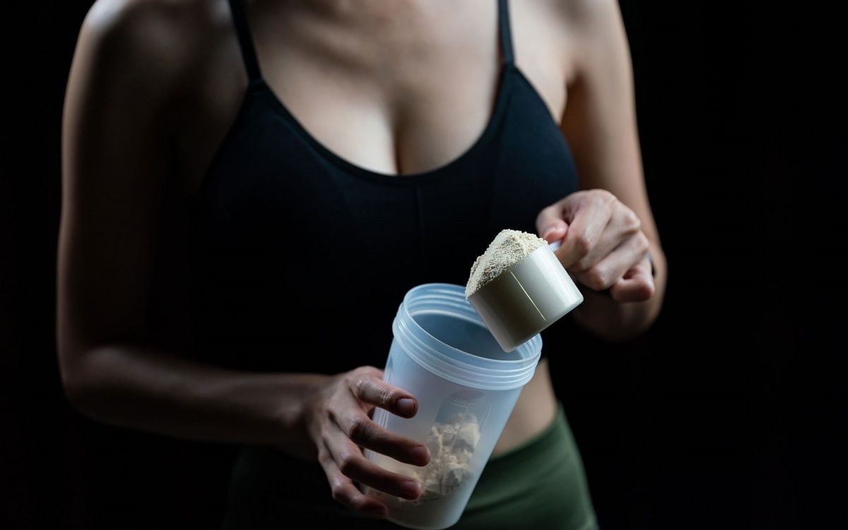 Assessing the Benefits and Side Effects of Muscle Milk