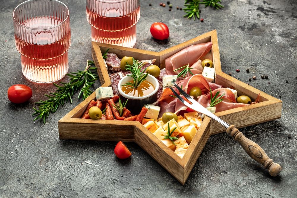 10 Christmas Charcuterie Board Ideas to Impress Your Holiday Guests