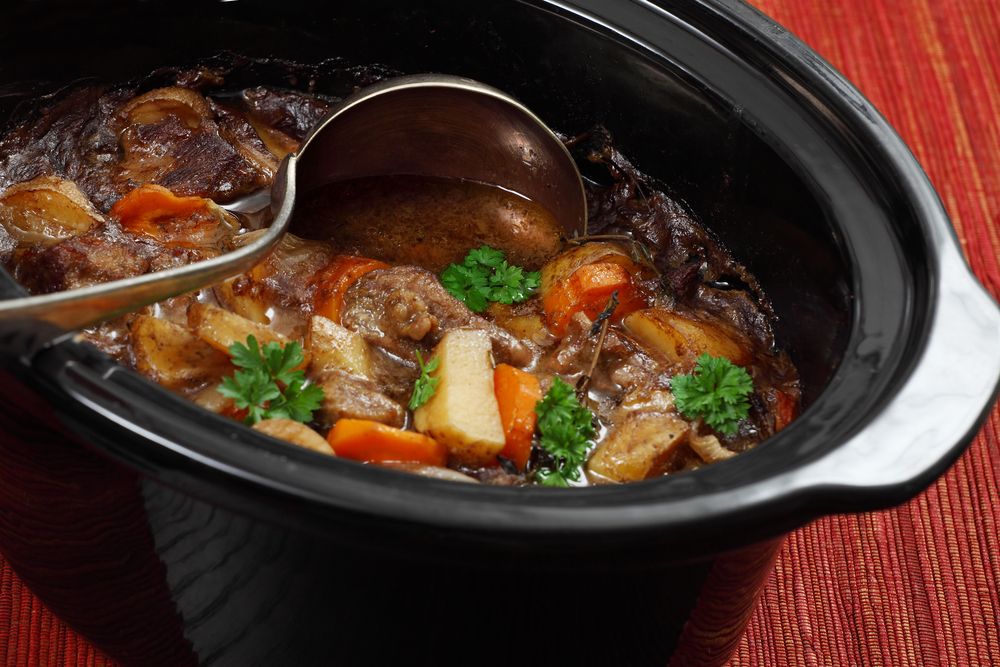 25 Simple Slow Cooker Recipes for a Cozy Winter