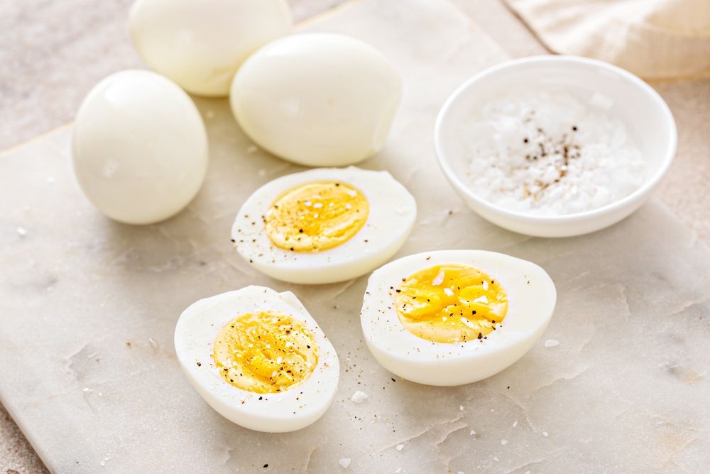 5 Harmful Side Effects of Consuming Too Many Eggs, According to Scientific Research