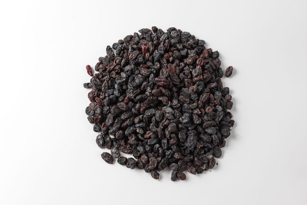 Are Raisins Healthy? 8 Benefits & Side Effects