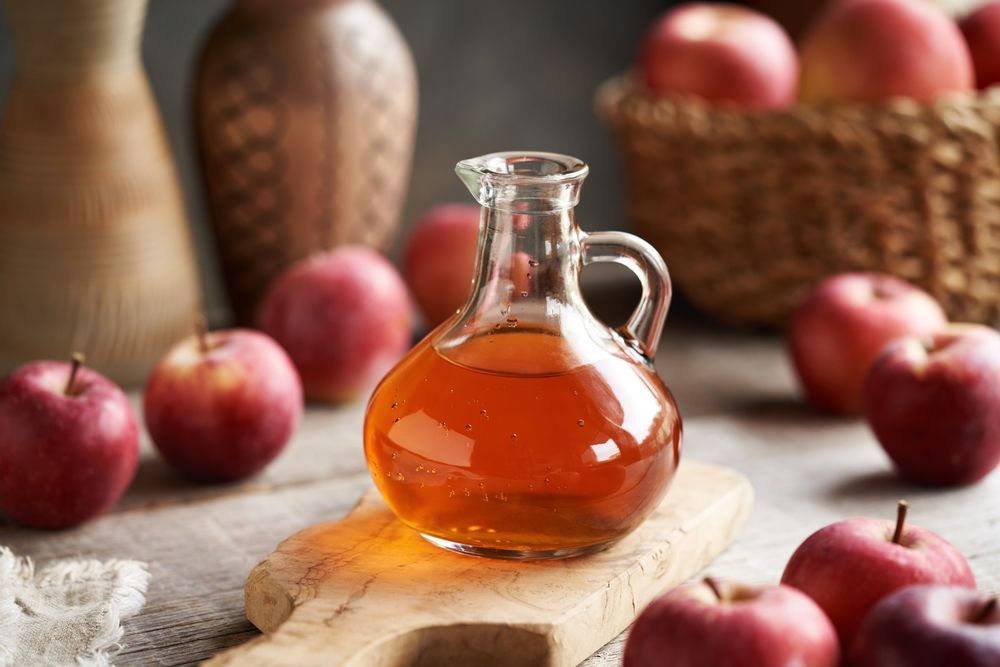 8 Benefits of Apple Cider Vinegar and 2 Potential Drawbacks